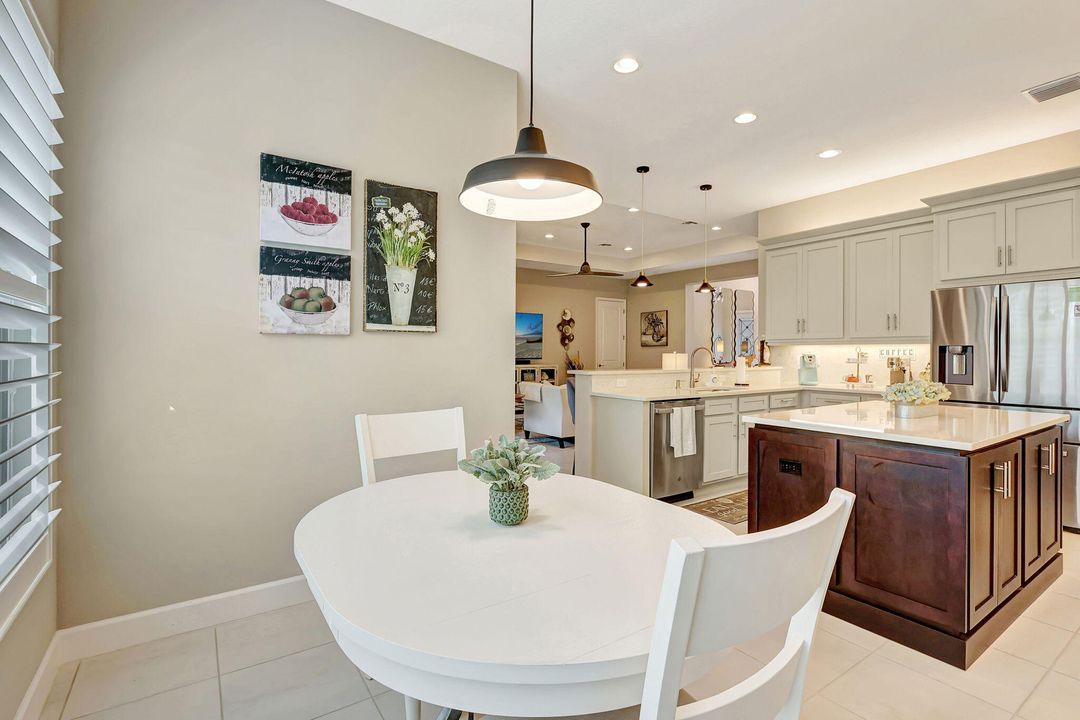 For Sale: $674,900 (3 beds, 2 baths, 2580 Square Feet)