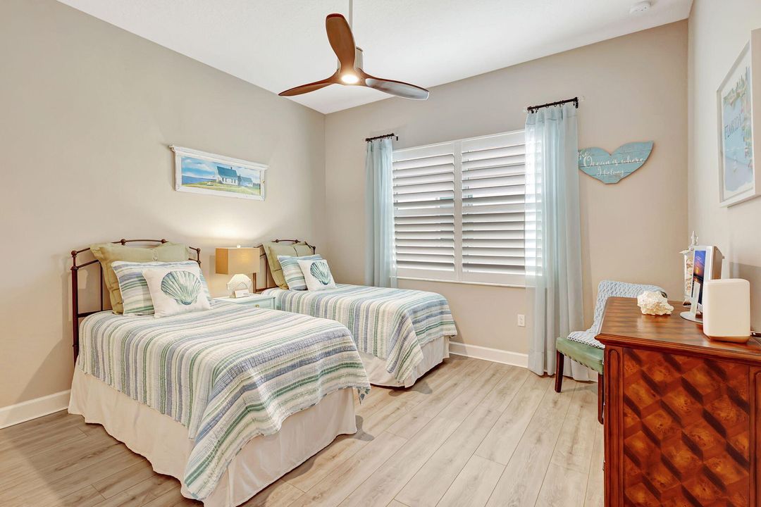 For Sale: $674,900 (3 beds, 2 baths, 2580 Square Feet)