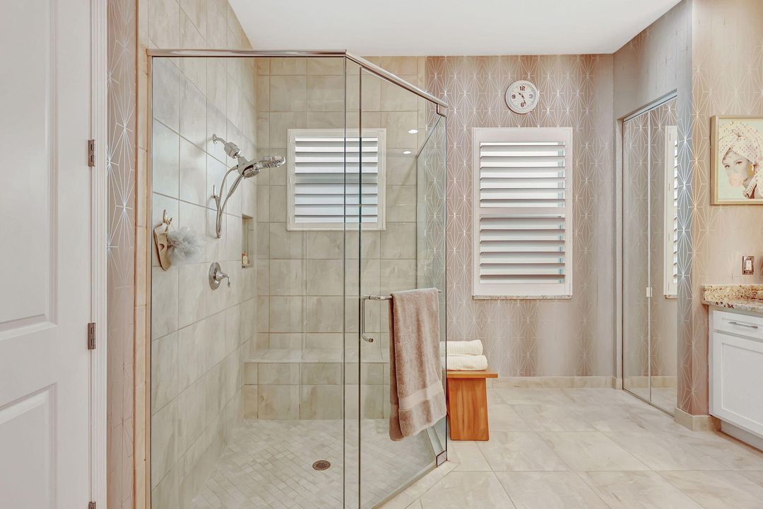 For Sale: $674,900 (3 beds, 2 baths, 2580 Square Feet)