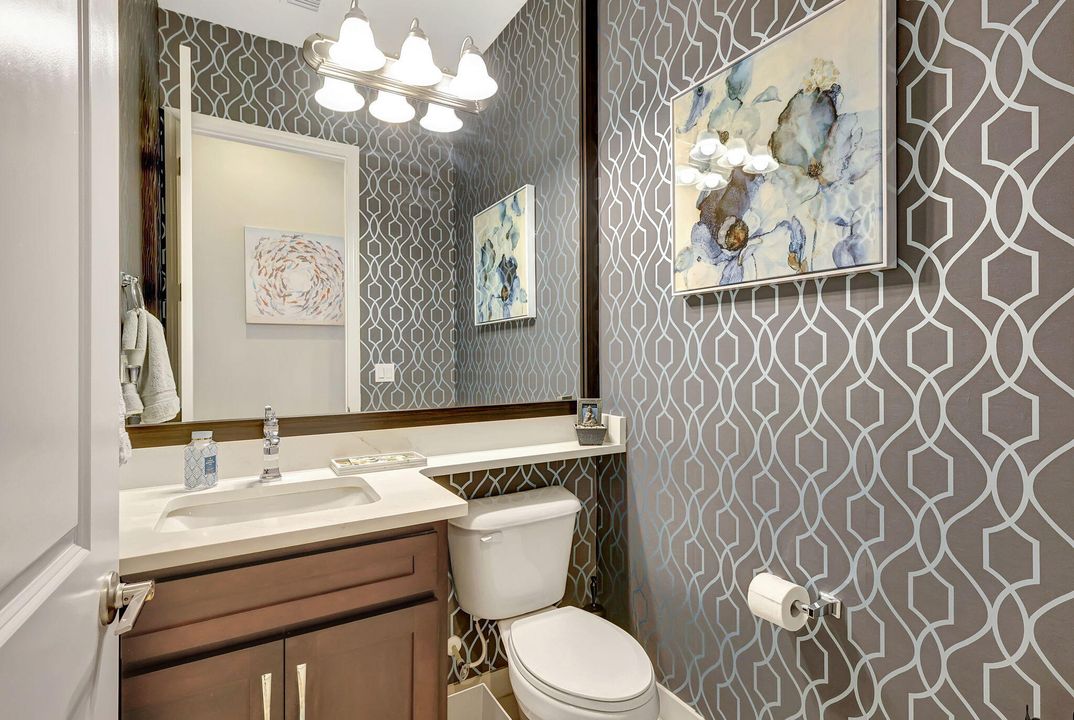 For Sale: $674,900 (3 beds, 2 baths, 2580 Square Feet)