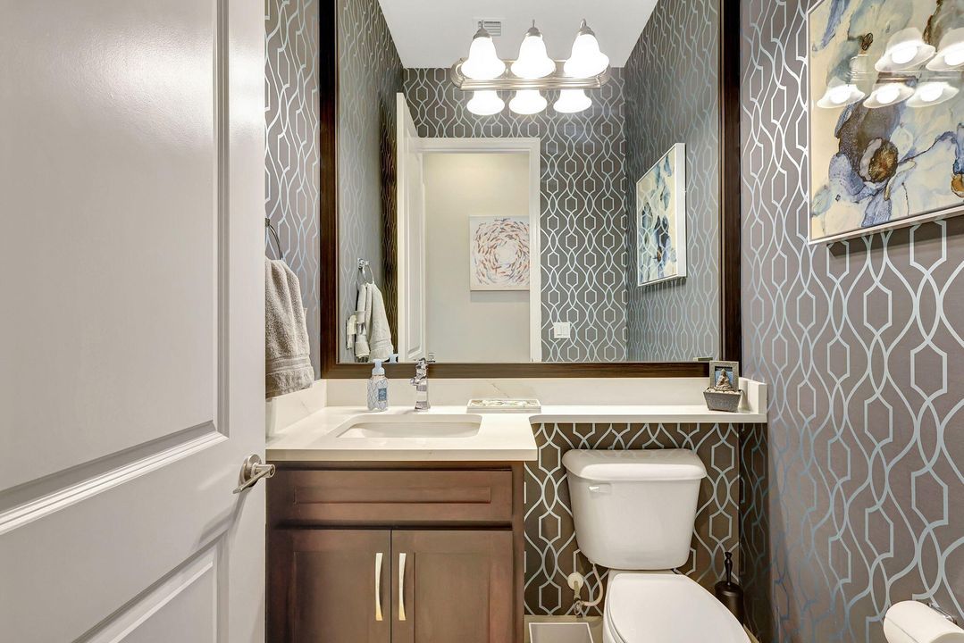 For Sale: $674,900 (3 beds, 2 baths, 2580 Square Feet)