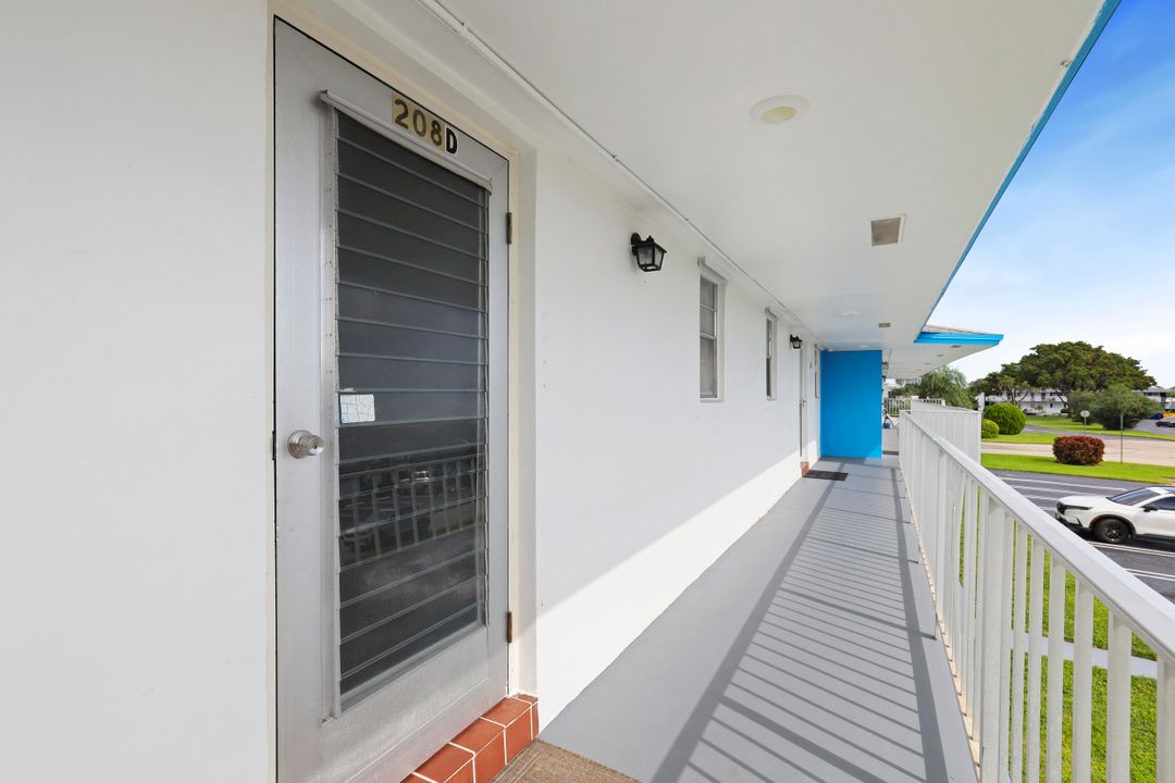 For Sale: $95,000 (1 beds, 1 baths, 675 Square Feet)