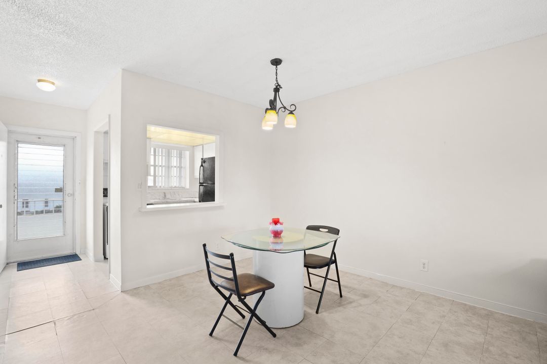 For Sale: $95,000 (1 beds, 1 baths, 675 Square Feet)