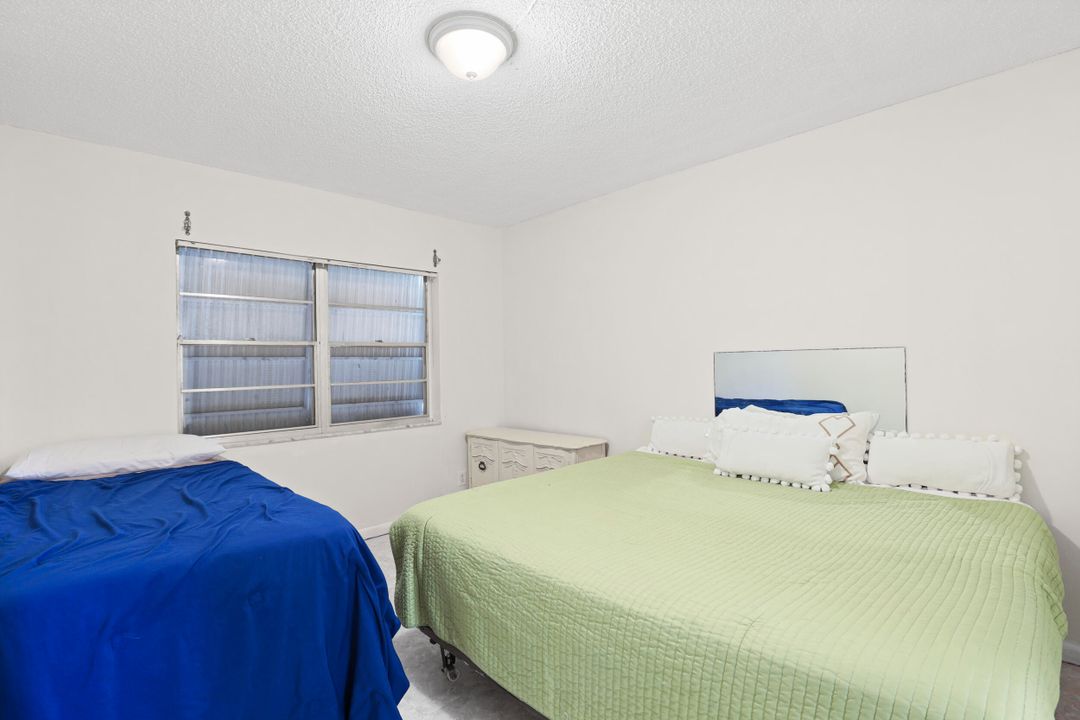 For Sale: $95,000 (1 beds, 1 baths, 675 Square Feet)