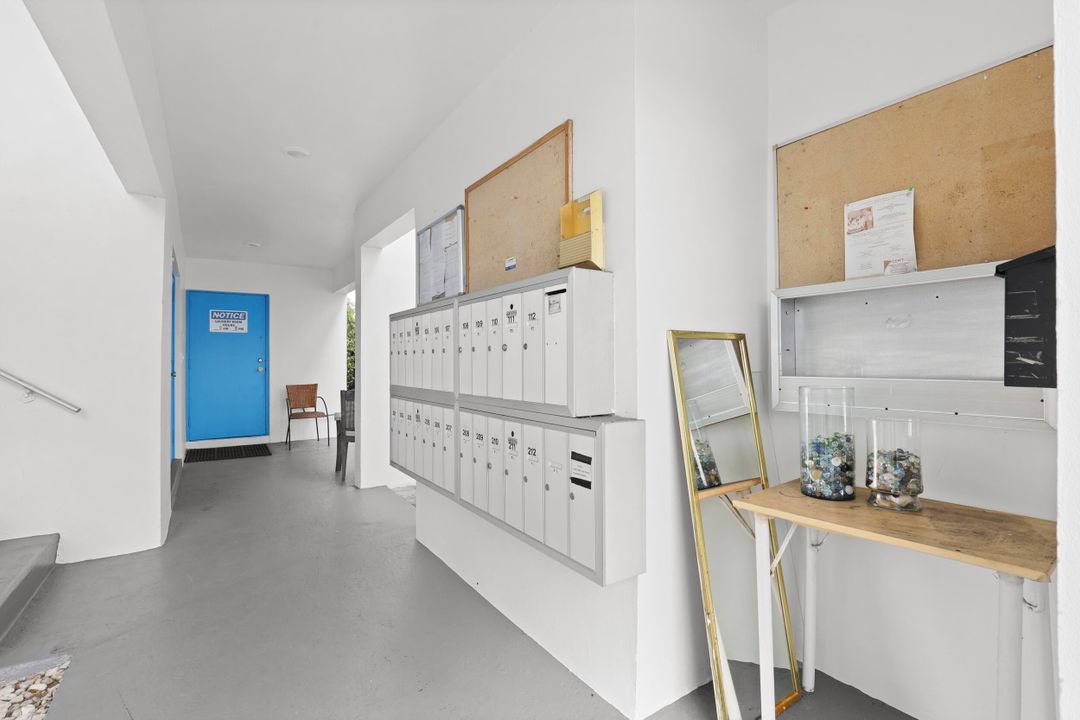 For Sale: $95,000 (1 beds, 1 baths, 675 Square Feet)