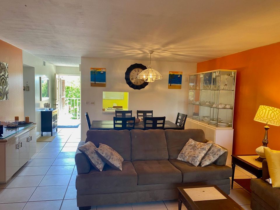 出租: $2,000 (2 贝兹, 2 浴室, 53 平方英尺)