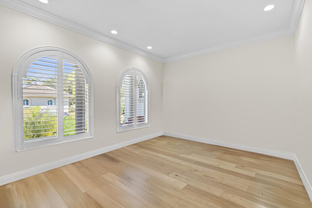 For Sale: $5,389,900 (5 beds, 3 baths, 5107 Square Feet)