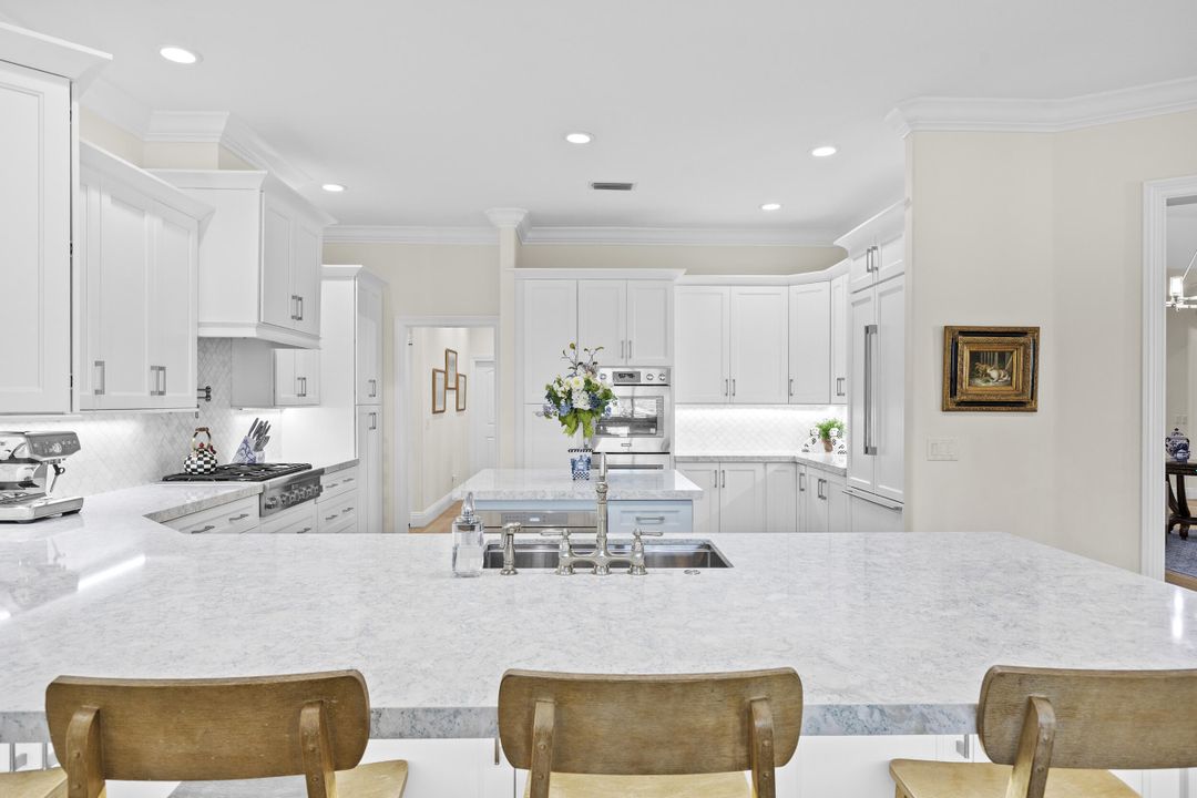 For Sale: $5,389,900 (5 beds, 3 baths, 5107 Square Feet)