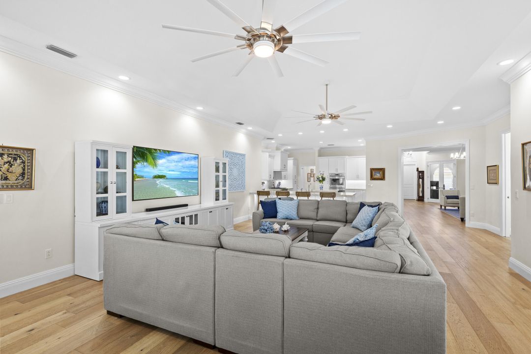 For Sale: $5,389,900 (5 beds, 3 baths, 5107 Square Feet)