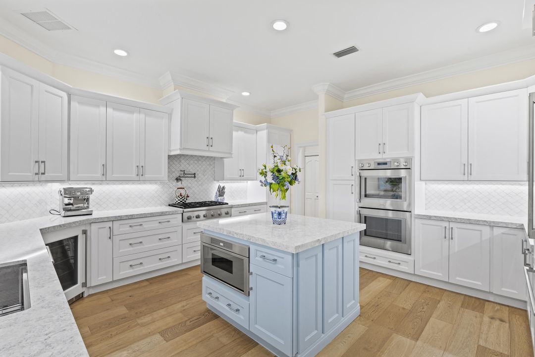 For Sale: $5,389,900 (5 beds, 3 baths, 5107 Square Feet)