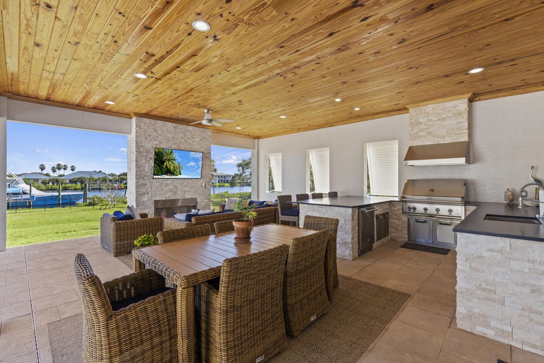 For Sale: $5,389,900 (5 beds, 3 baths, 5107 Square Feet)