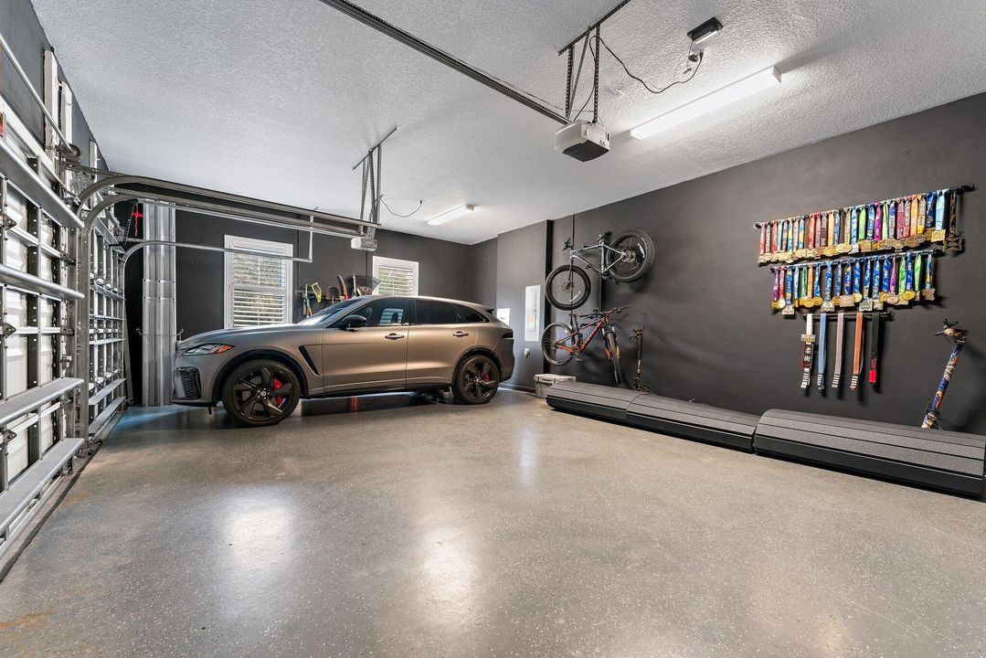 Active With Contract: $699,000 (3 beds, 2 baths, 2039 Square Feet)