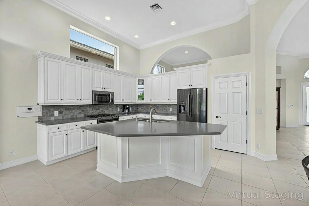 For Sale: $1,249,999 (3 beds, 3 baths, 2539 Square Feet)