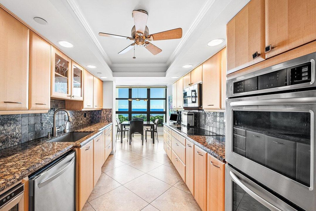 For Sale: $1,450,000 (3 beds, 2 baths, 2070 Square Feet)