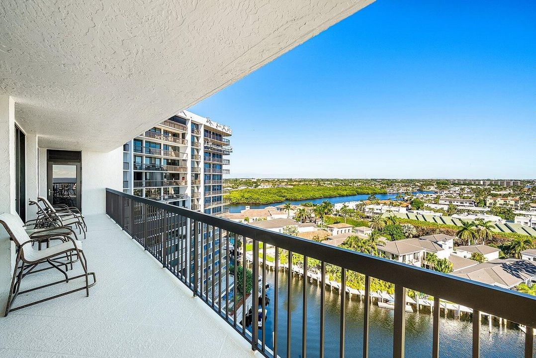 For Sale: $1,450,000 (3 beds, 2 baths, 2070 Square Feet)