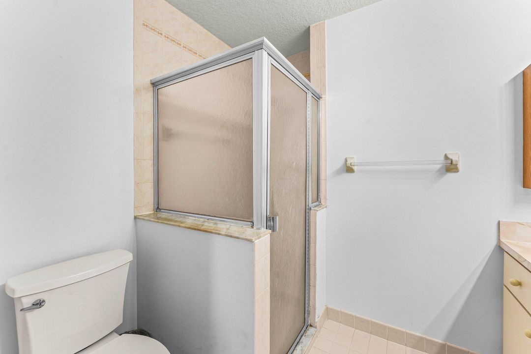 Active With Contract: $529,999 (2 beds, 2 baths, 1061 Square Feet)