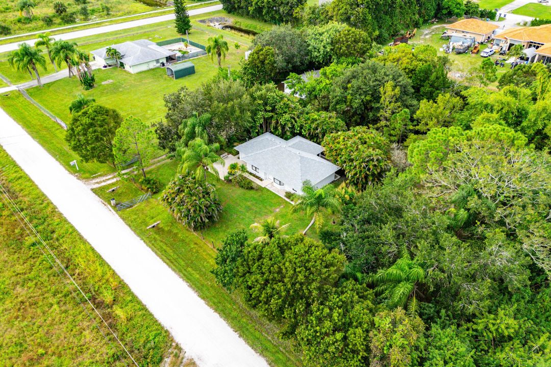 Active With Contract: $529,999 (2 beds, 2 baths, 1061 Square Feet)