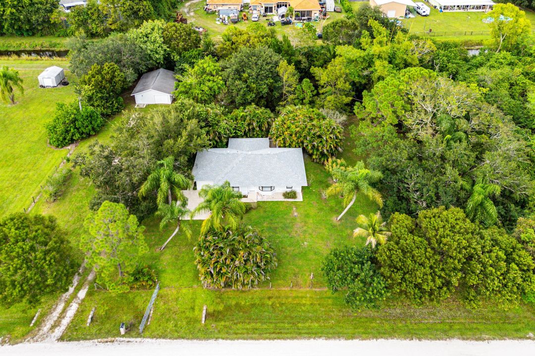 Active With Contract: $529,999 (2 beds, 2 baths, 1061 Square Feet)