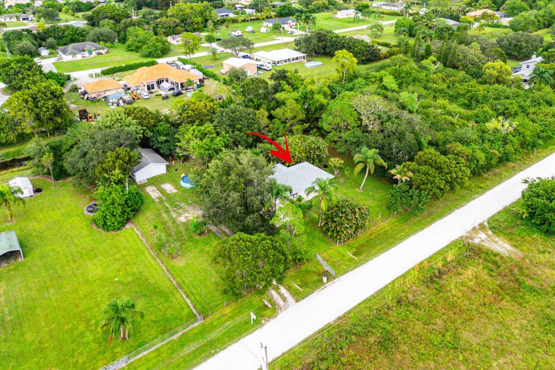 Active With Contract: $529,999 (2 beds, 2 baths, 1061 Square Feet)