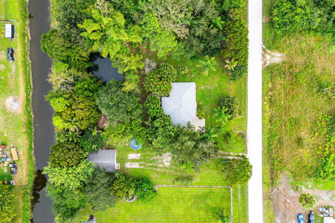 Active With Contract: $529,999 (2 beds, 2 baths, 1061 Square Feet)