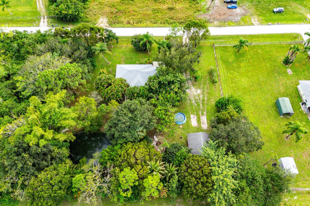 Active With Contract: $529,999 (2 beds, 2 baths, 1061 Square Feet)