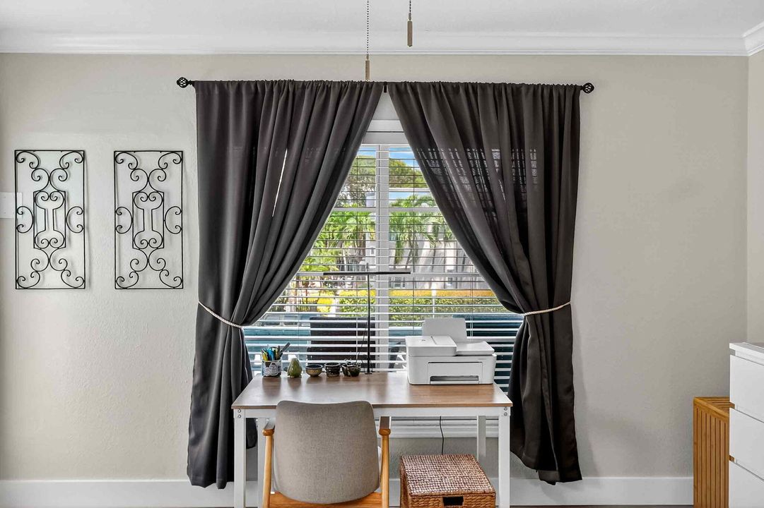 待售: $289,000 (1 贝兹, 1 浴室, 700 平方英尺)