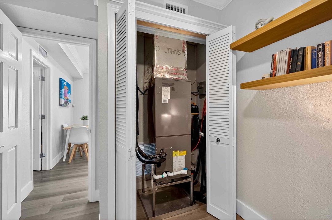 待售: $289,000 (1 贝兹, 1 浴室, 700 平方英尺)