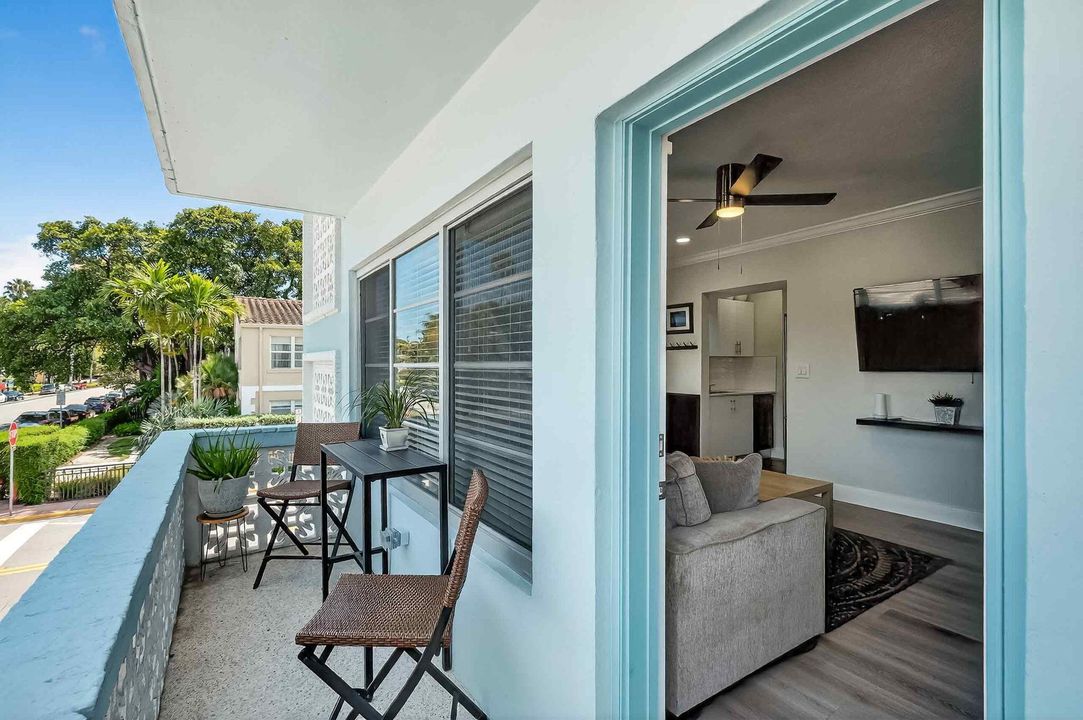 待售: $289,000 (1 贝兹, 1 浴室, 700 平方英尺)