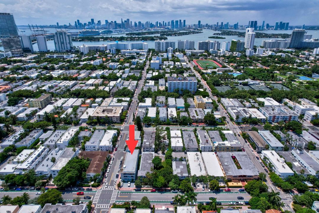 待售: $289,000 (1 贝兹, 1 浴室, 700 平方英尺)