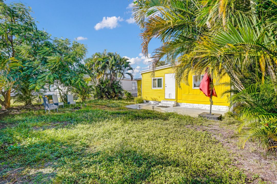 For Sale: $139,000 (2 beds, 2 baths, 828 Square Feet)