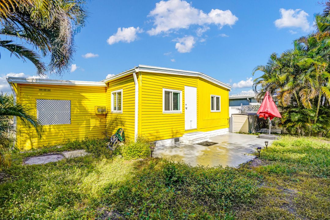 For Sale: $139,000 (2 beds, 2 baths, 828 Square Feet)