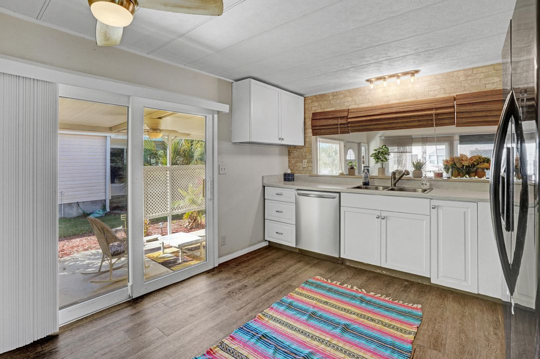 For Sale: $139,000 (2 beds, 2 baths, 828 Square Feet)