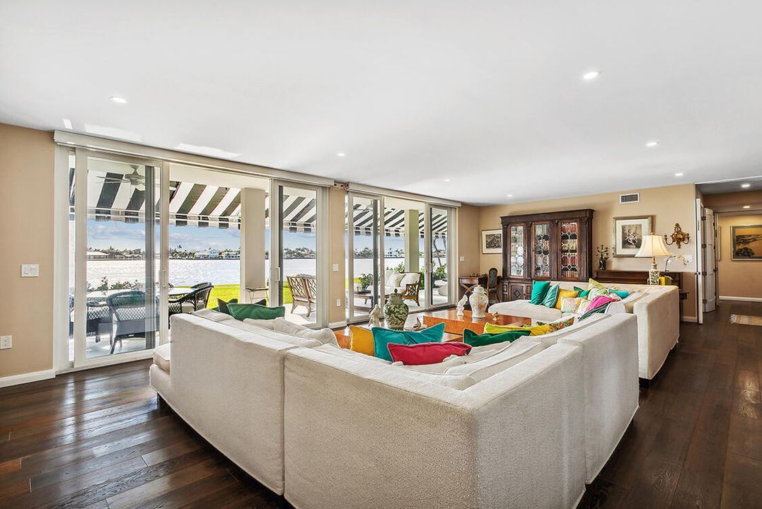 En Venta: $3,100,000 (4 camas, 4 baños, 2592 Pies cuadrados)