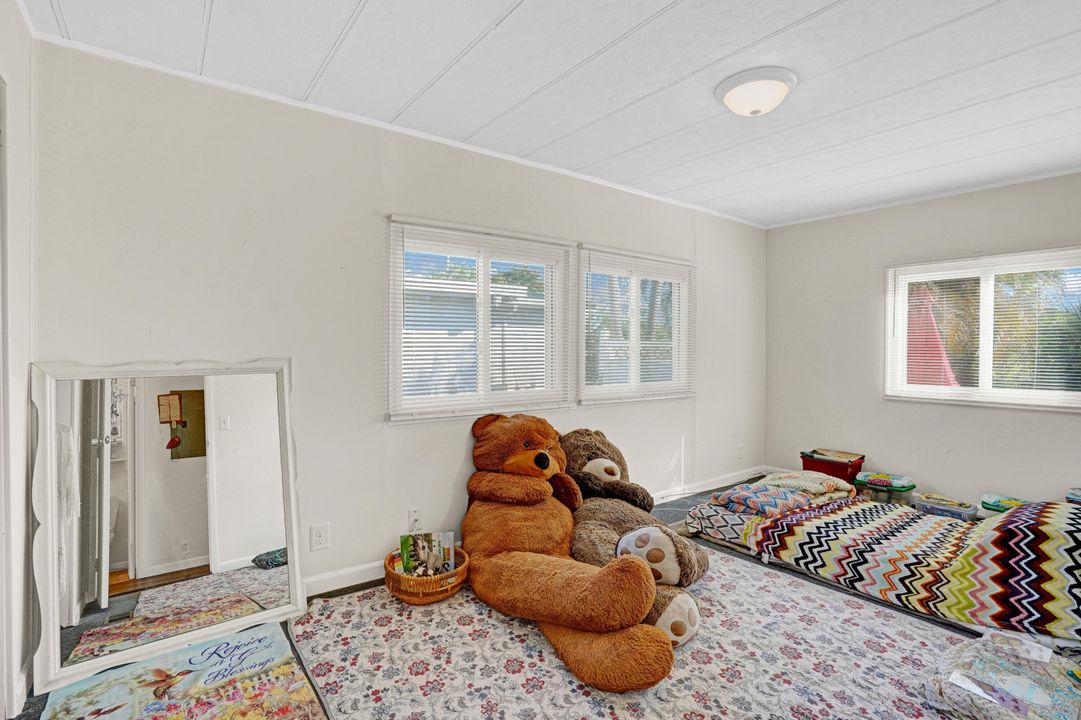 For Sale: $139,000 (2 beds, 2 baths, 828 Square Feet)