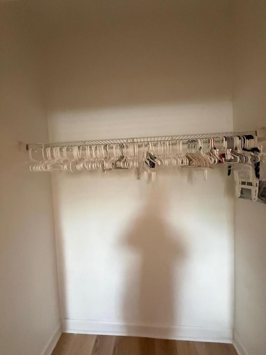 Active With Contract: $2,600 (3 beds, 2 baths, 1499 Square Feet)