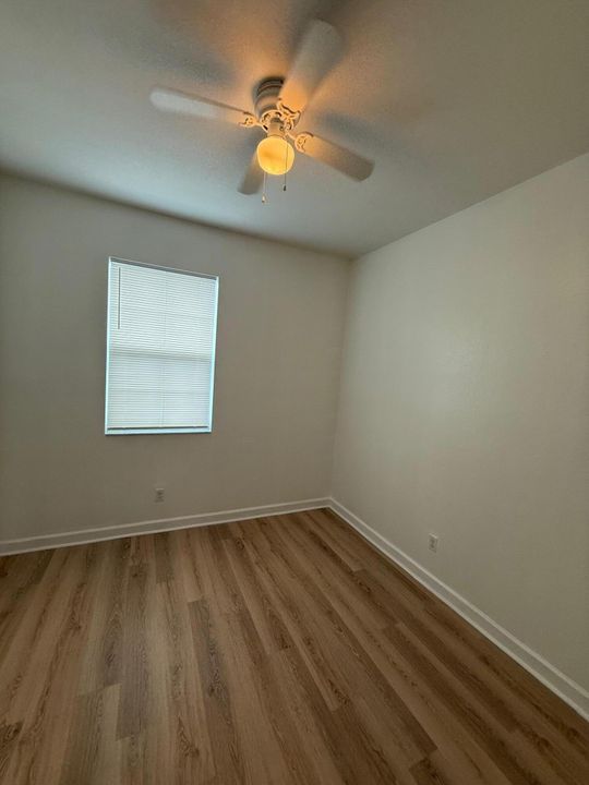 Active With Contract: $2,600 (3 beds, 2 baths, 1499 Square Feet)