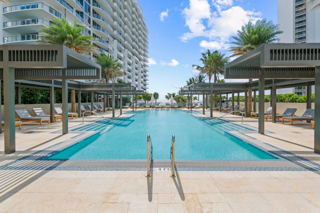 出租: $12,000 (2 贝兹, 2 浴室, 1565 平方英尺)