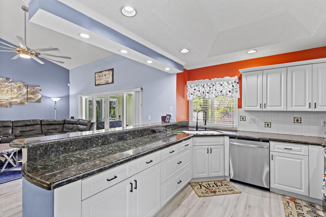 Activo con contrato: $668,000 (3 camas, 2 baños, 1926 Pies cuadrados)