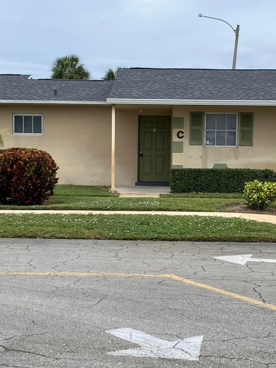 Activo con contrato: $1,600 (1 camas, 1 baños, 611 Pies cuadrados)