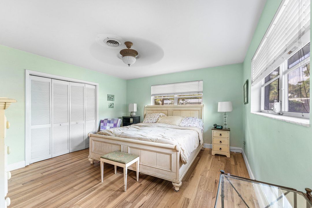 合同活跃: $799,000 (3 贝兹, 2 浴室, 1968 平方英尺)