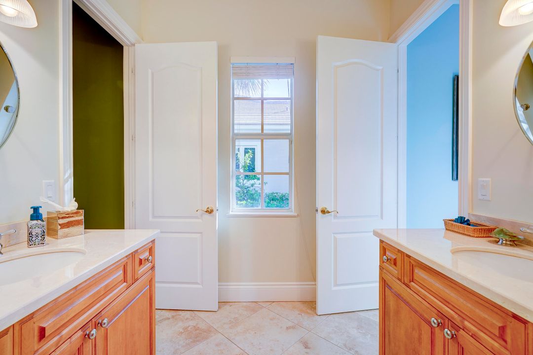 待售: $1,650,000 (5 贝兹, 3 浴室, 4171 平方英尺)