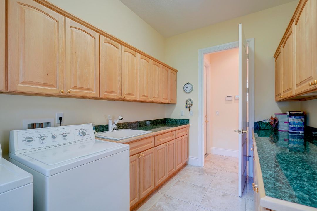 待售: $1,650,000 (5 贝兹, 3 浴室, 4171 平方英尺)