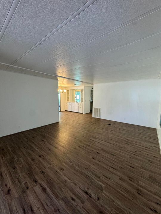 For Sale: $45,000 (2 beds, 2 baths, 1400 Square Feet)