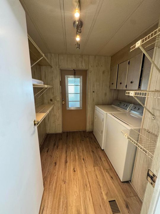 For Sale: $45,000 (2 beds, 2 baths, 1400 Square Feet)