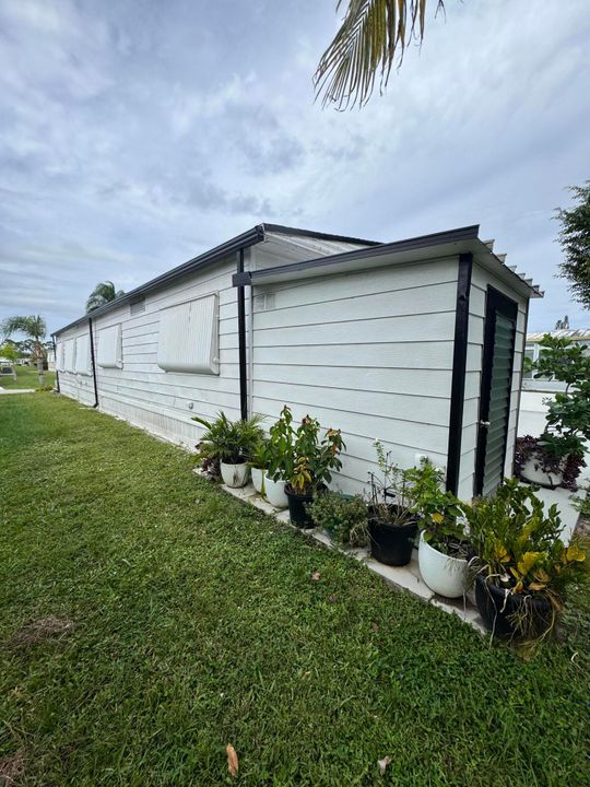 For Sale: $45,000 (2 beds, 2 baths, 1400 Square Feet)