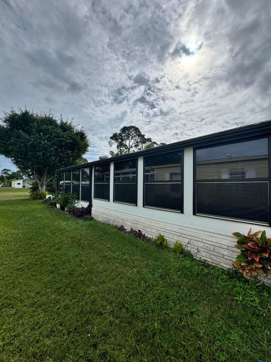 For Sale: $45,000 (2 beds, 2 baths, 1400 Square Feet)