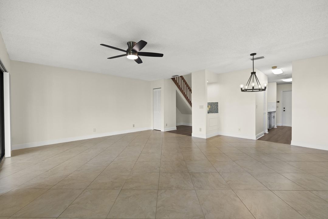 Active With Contract: $405,000 (3 beds, 2 baths, 1661 Square Feet)