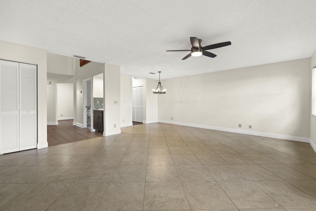 Active With Contract: $405,000 (3 beds, 2 baths, 1661 Square Feet)