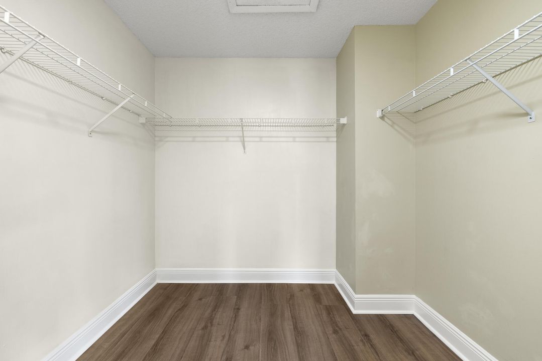 Active With Contract: $405,000 (3 beds, 2 baths, 1661 Square Feet)