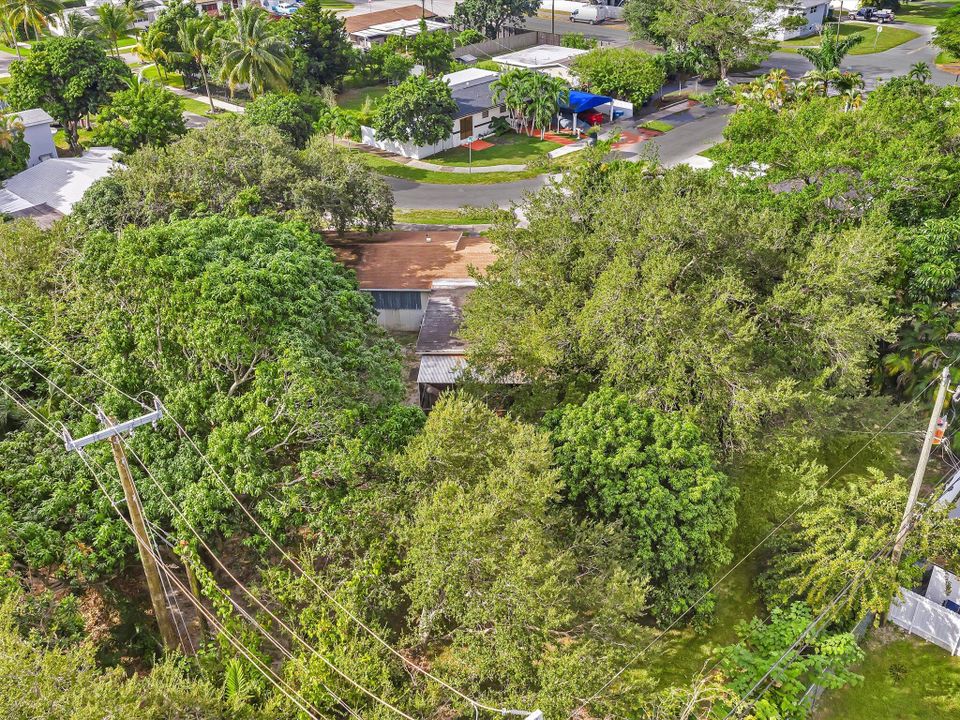 合同活跃: $585,000 (4 贝兹, 2 浴室, 2598 平方英尺)